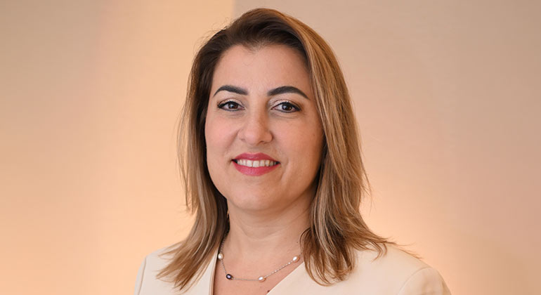 Alanur Inal-Veith headshot