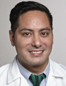 Photo of Alex Maderazo