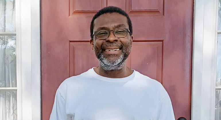 Shaw Taylor headshot