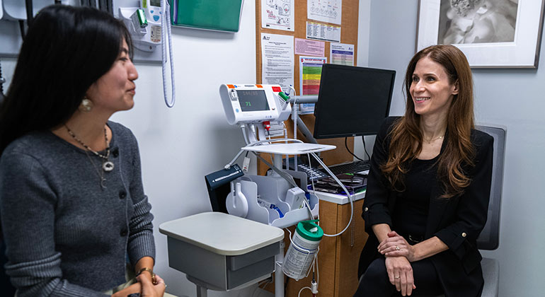 patient talking to doctor