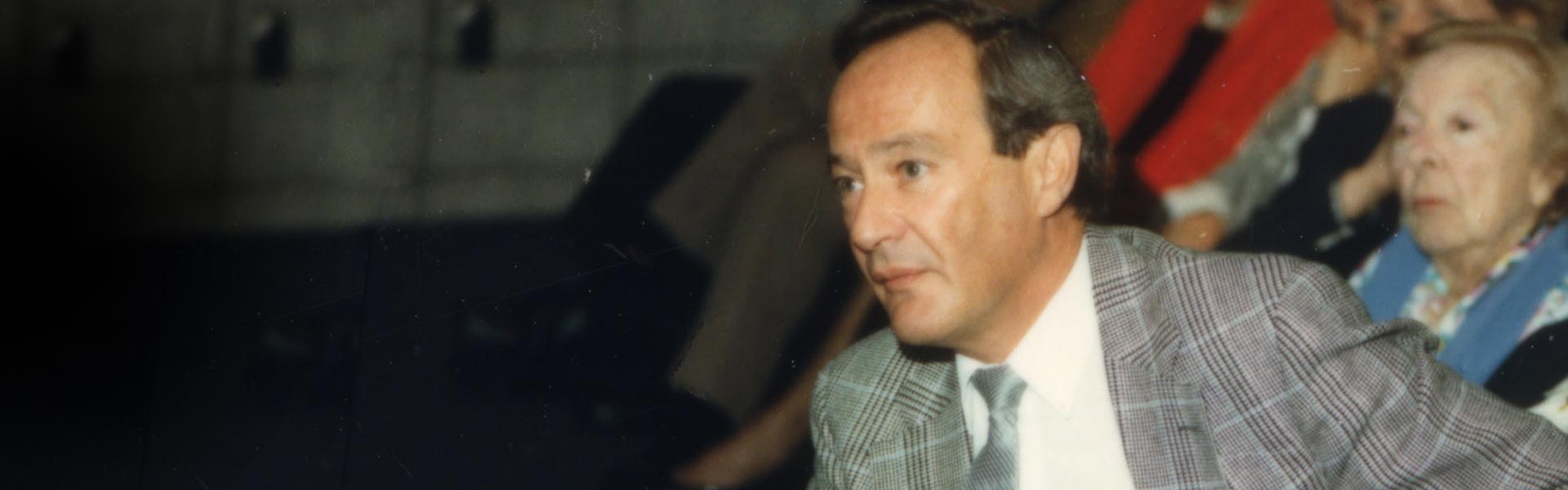 Dr. Robert Newman