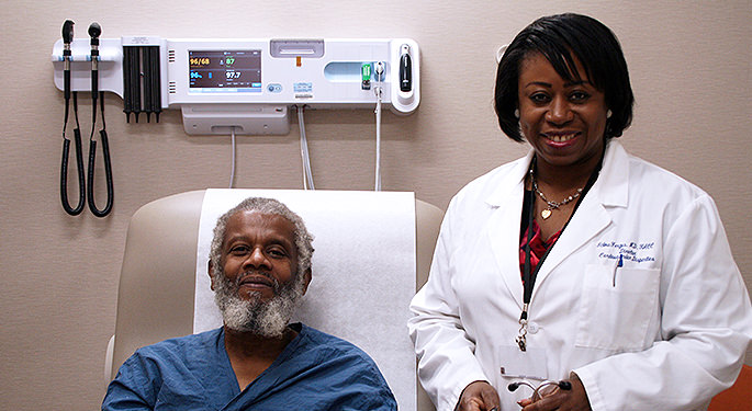 Female doctor with male patient