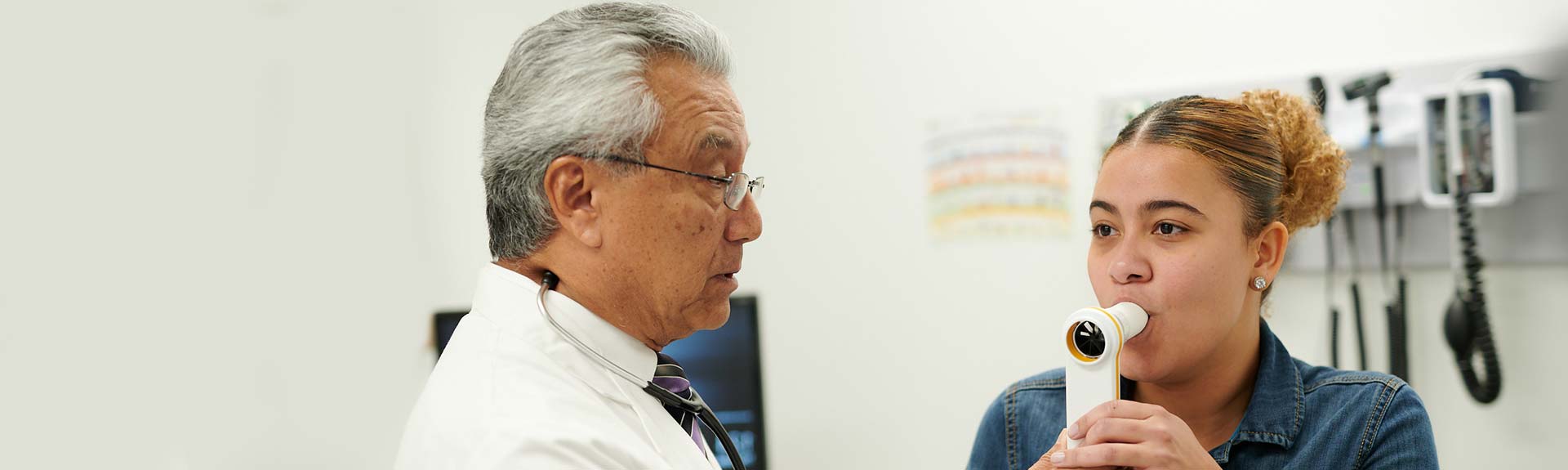 Image of doctor with female patient