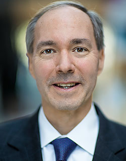 A portrait of Sean P. Pinney, MD