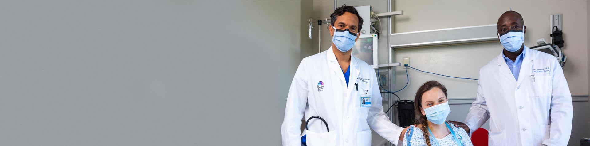 Image of doctors with female patient