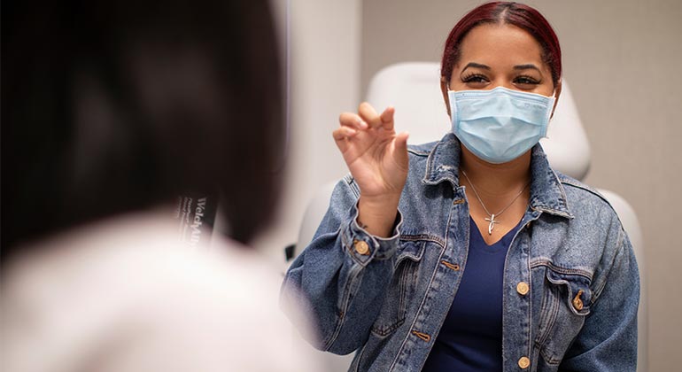 patient talks with doctor