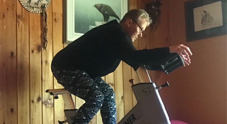 Fraske on stationary bike