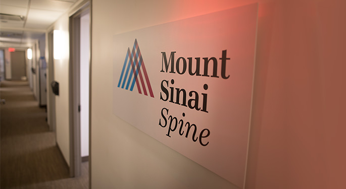 Image of Spine Hospital Sign