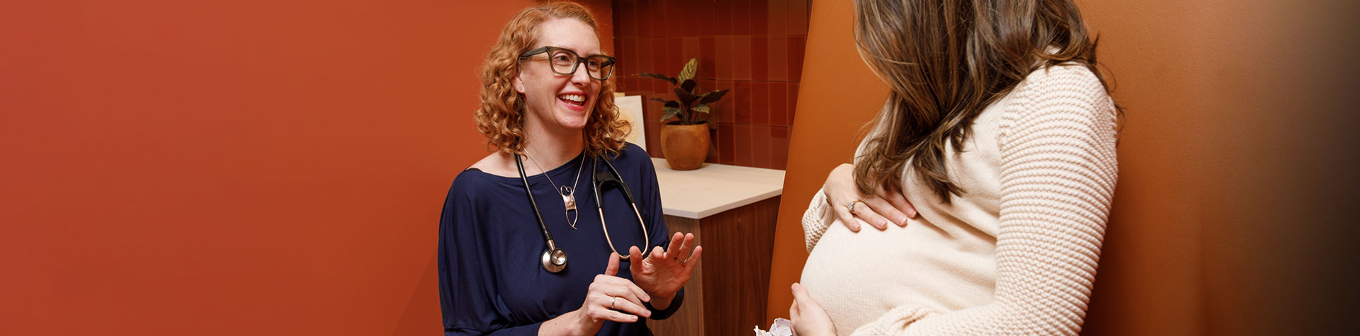 Midwife and pregnant patient